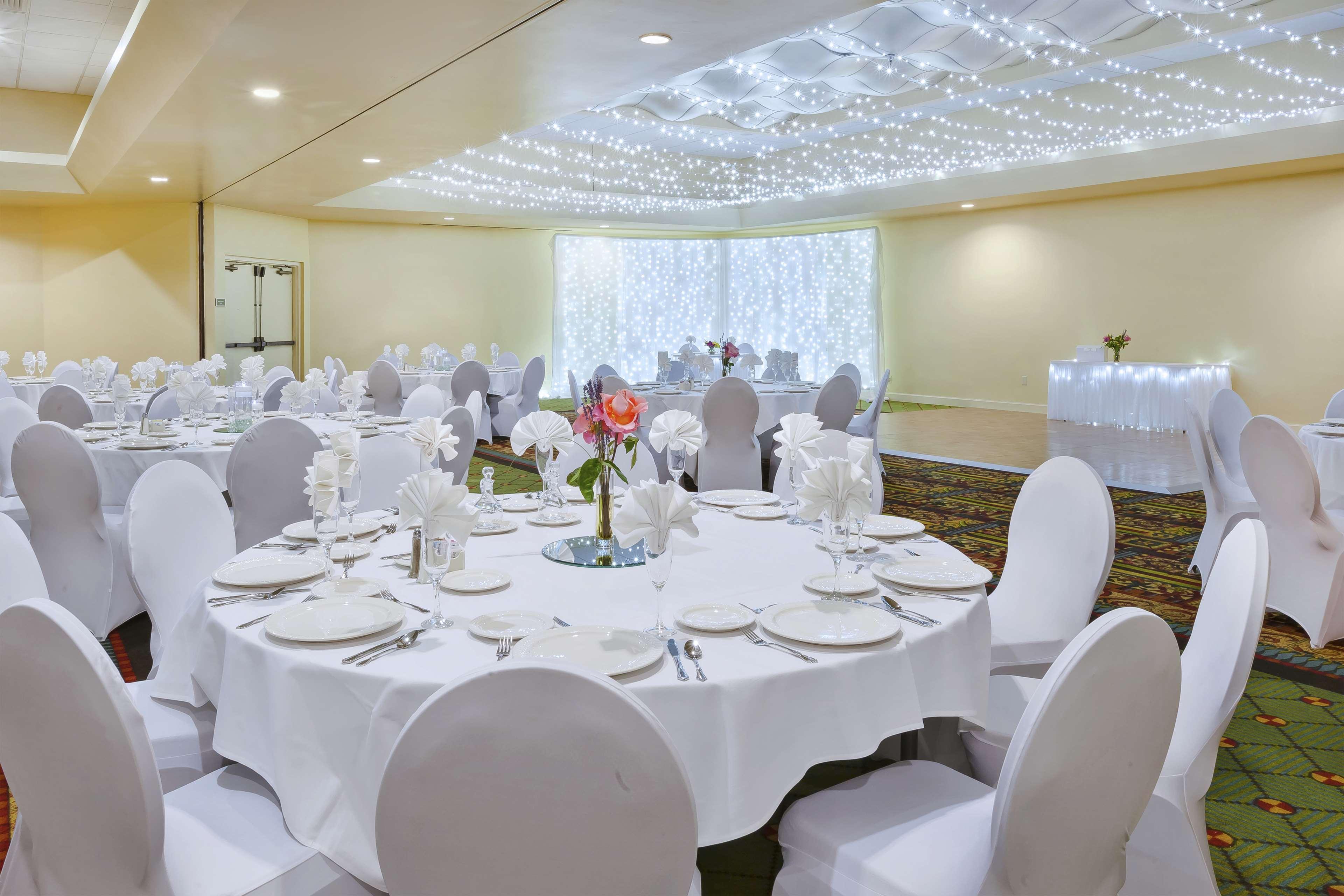 Hotel Doubletree By Hilton Holland Exteriér fotografie